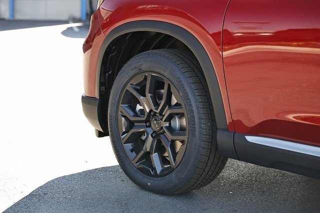 New 2025 Honda Pilot Touring image 6