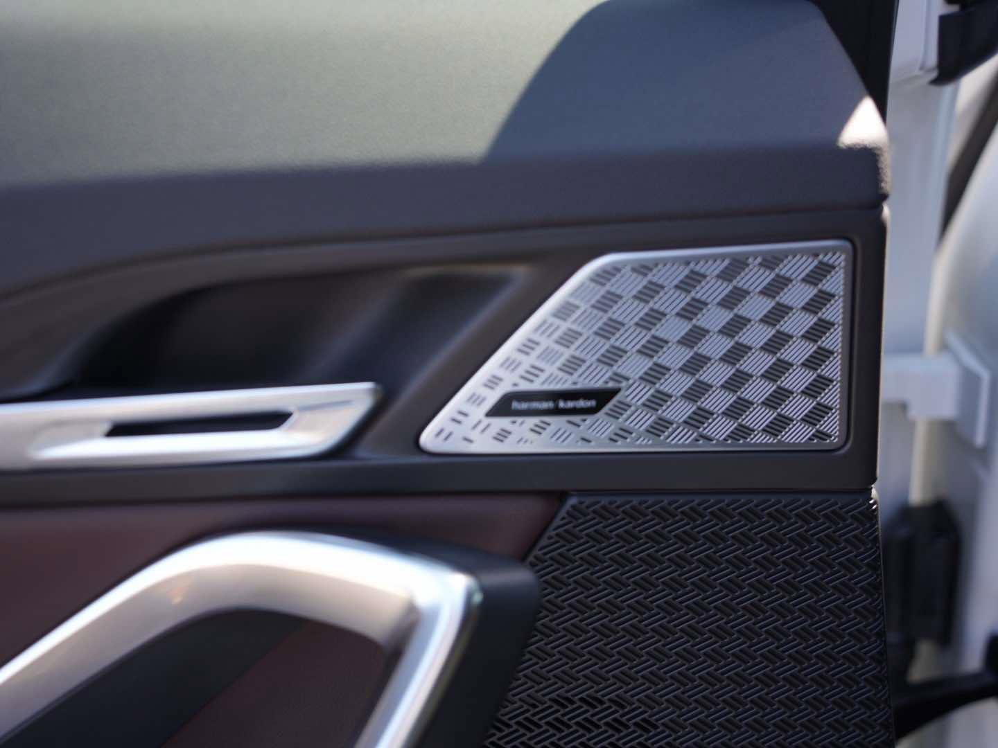 Used 2025 BMW X2 M35i image 9