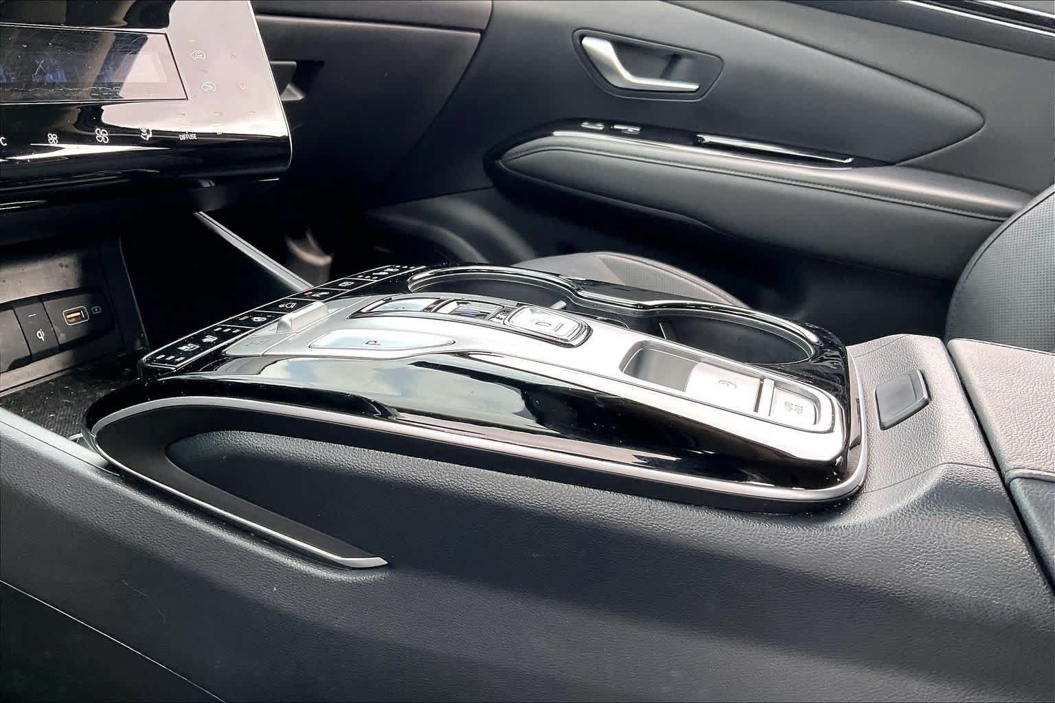 Used 2024 Hyundai Tucson Limited AWD/4WD image 17