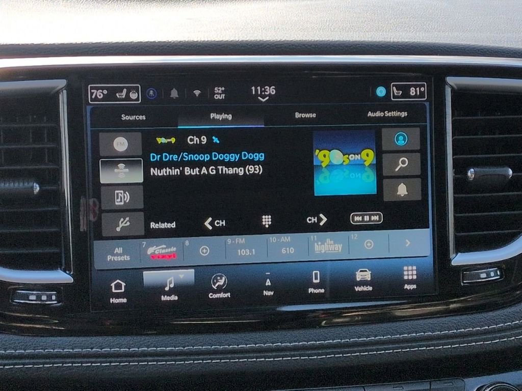 Used 2024 Chrysler Pacifica Limited image 24