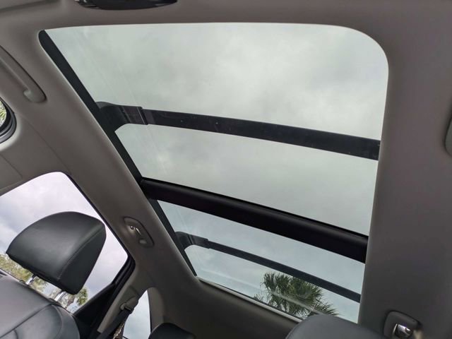 Used 2024 Kia Sorento S w/ Panoramic Sunroof Package image 23