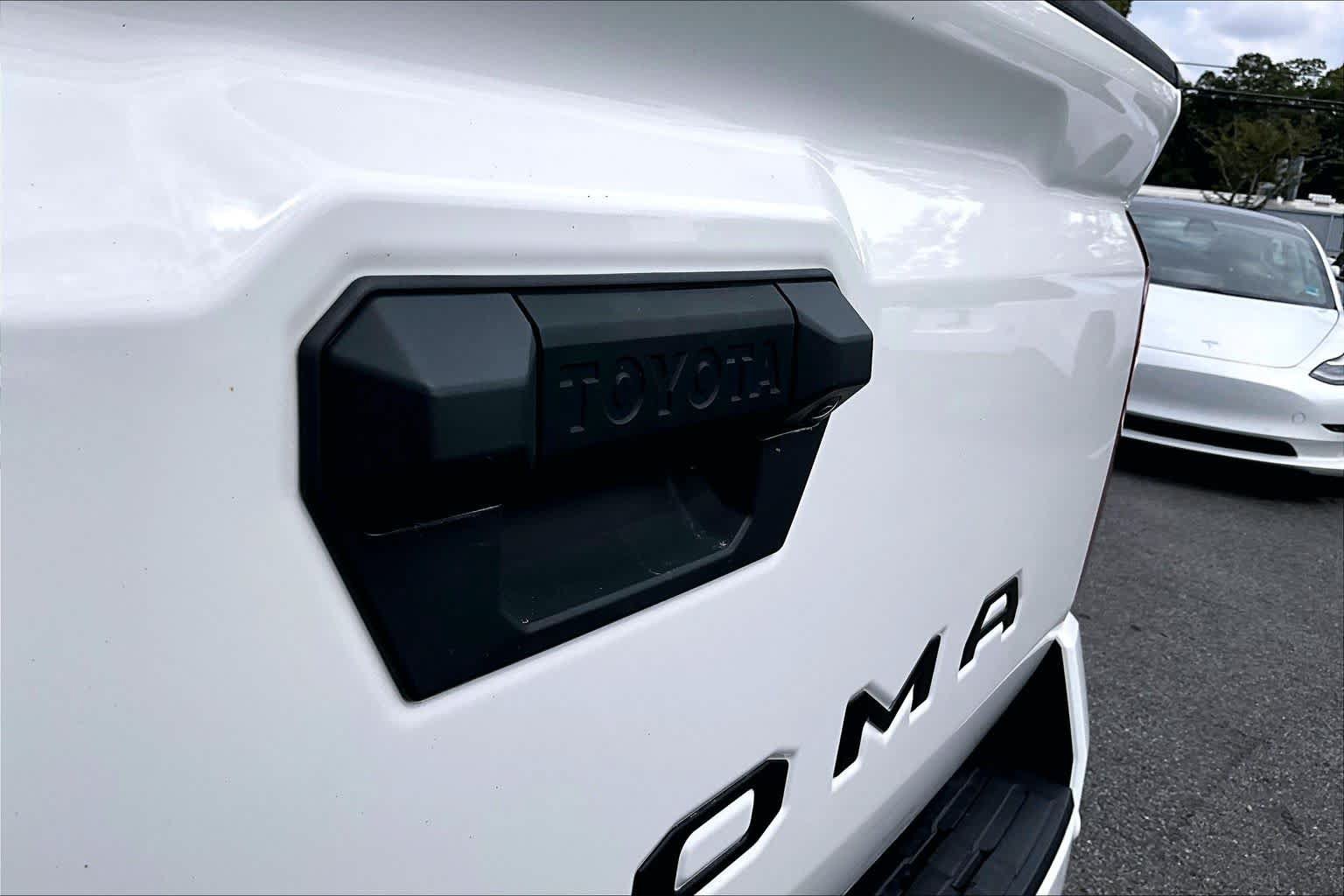Used 2024 Toyota Tacoma SR5 RWD image 31