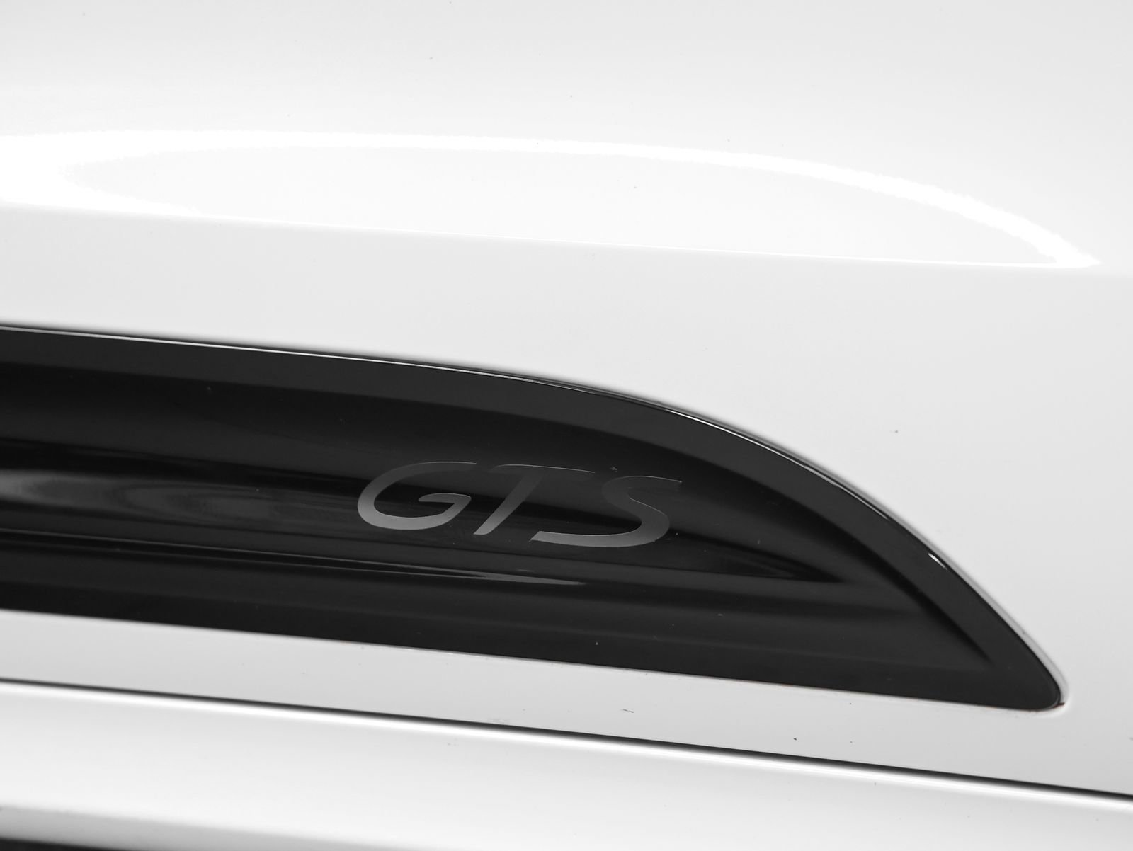 Certified 2022 Porsche Macan GTS image 15