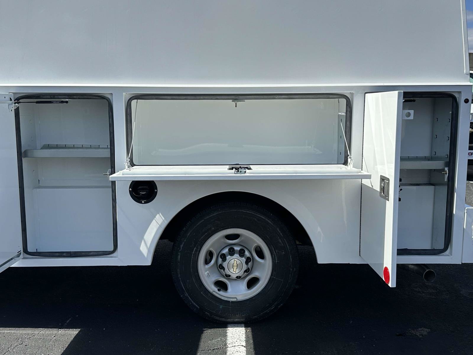 New 2024 Chevrolet Express 3500 w/ Power Convenience Package RWD image 19