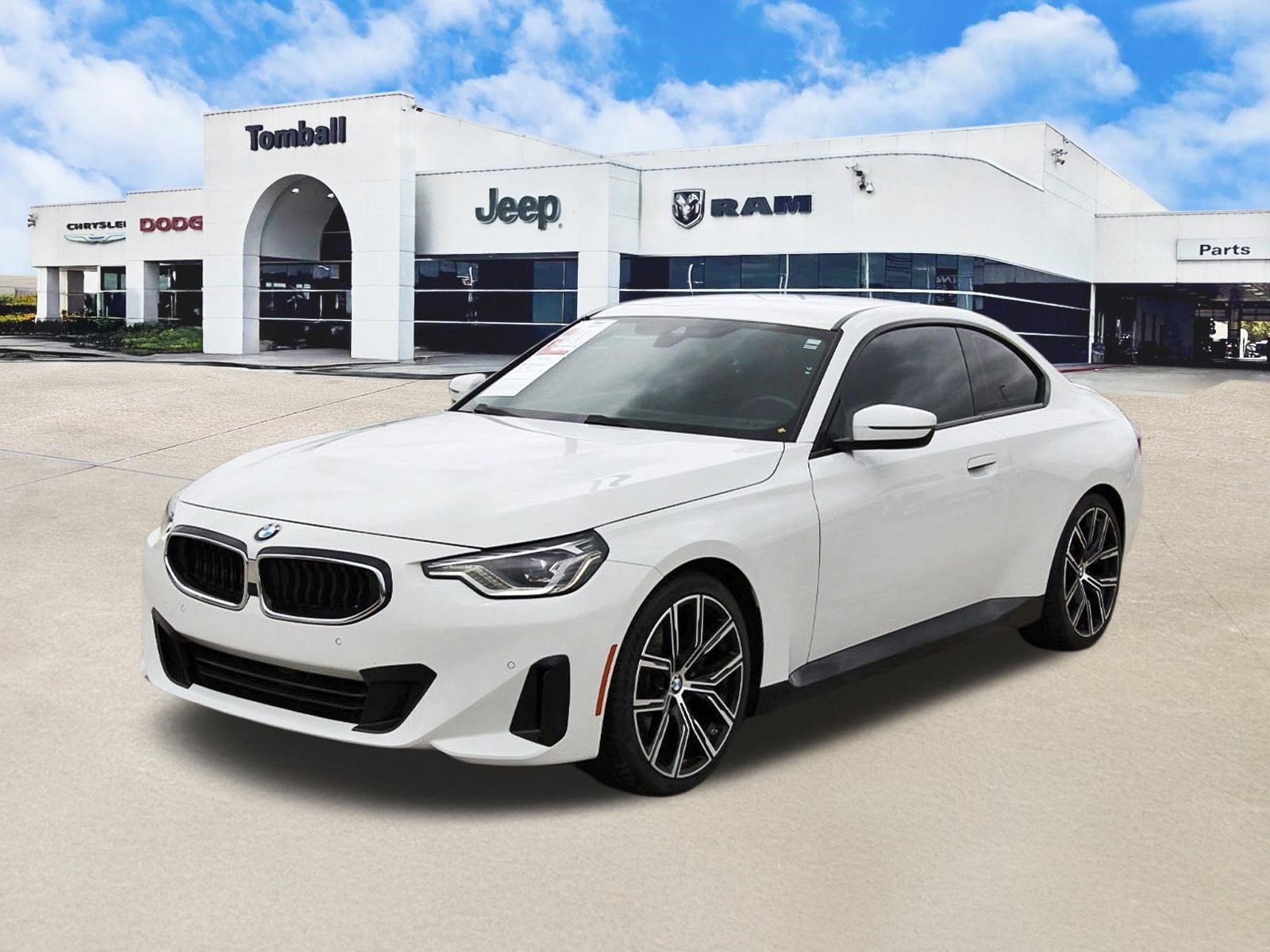 Used 2023 BMW 230i Coupe w/ Convenience Package RWD image 3