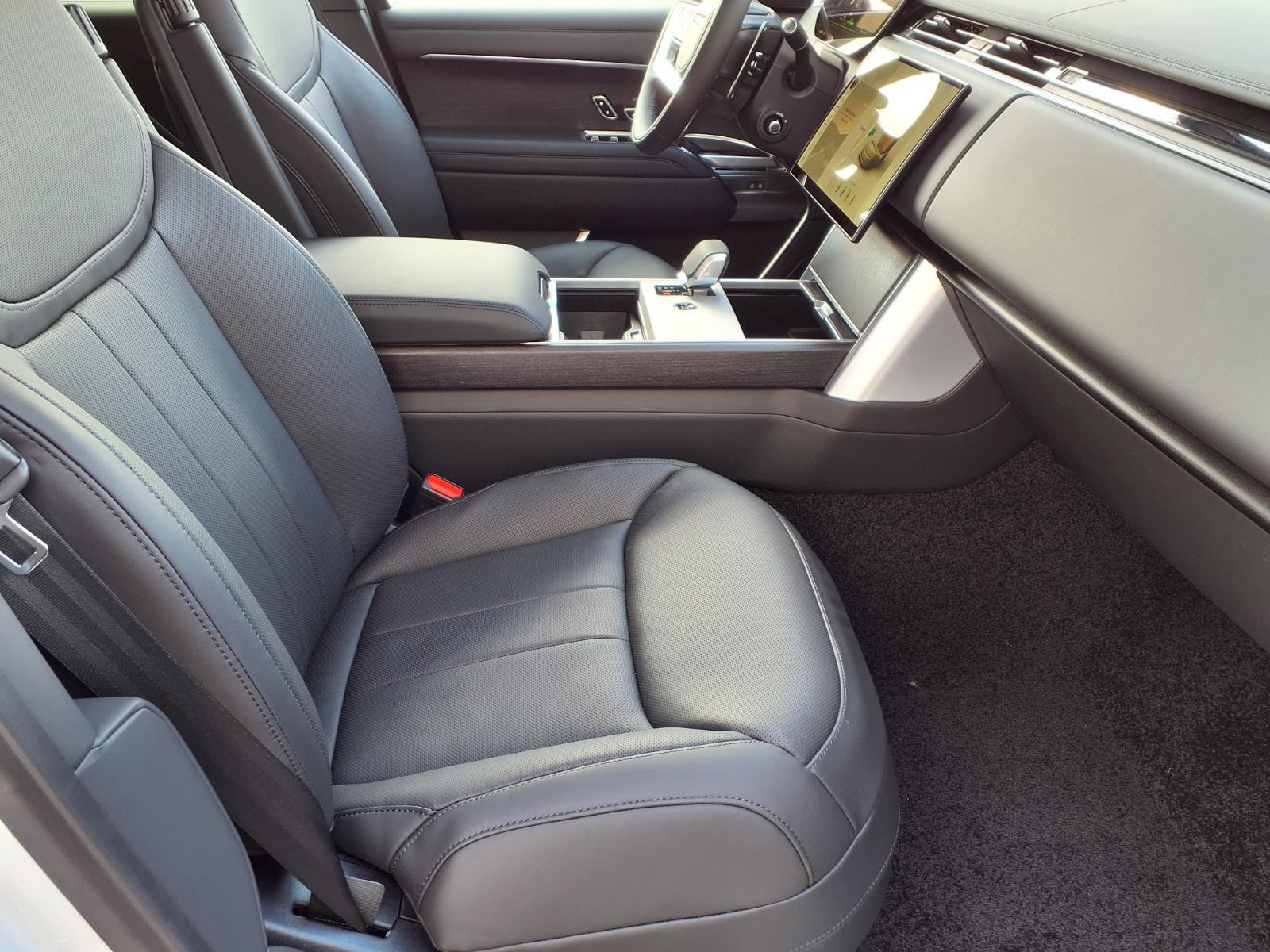 New 2026 Land Rover Range Rover SE image 7