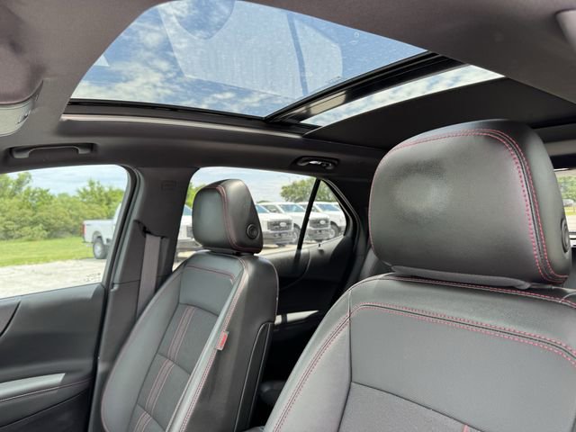 Used 2023 Chevrolet Equinox RS FWD image 32