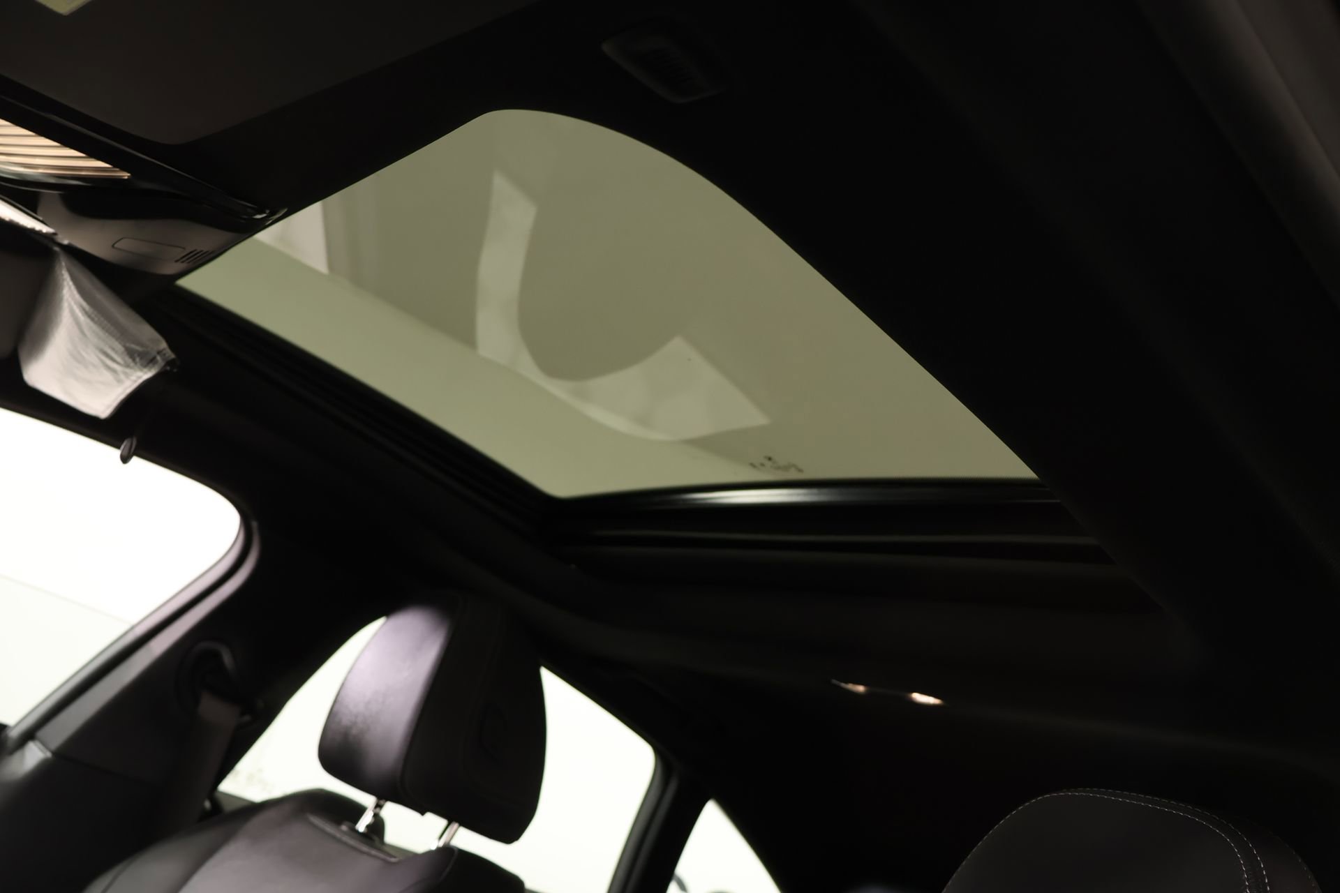 Used 2025 BMW 430i xDrive w/ M Sport Package image 16