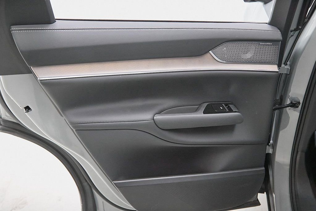 Certified 2025 Volvo EX90 Ultra image 23