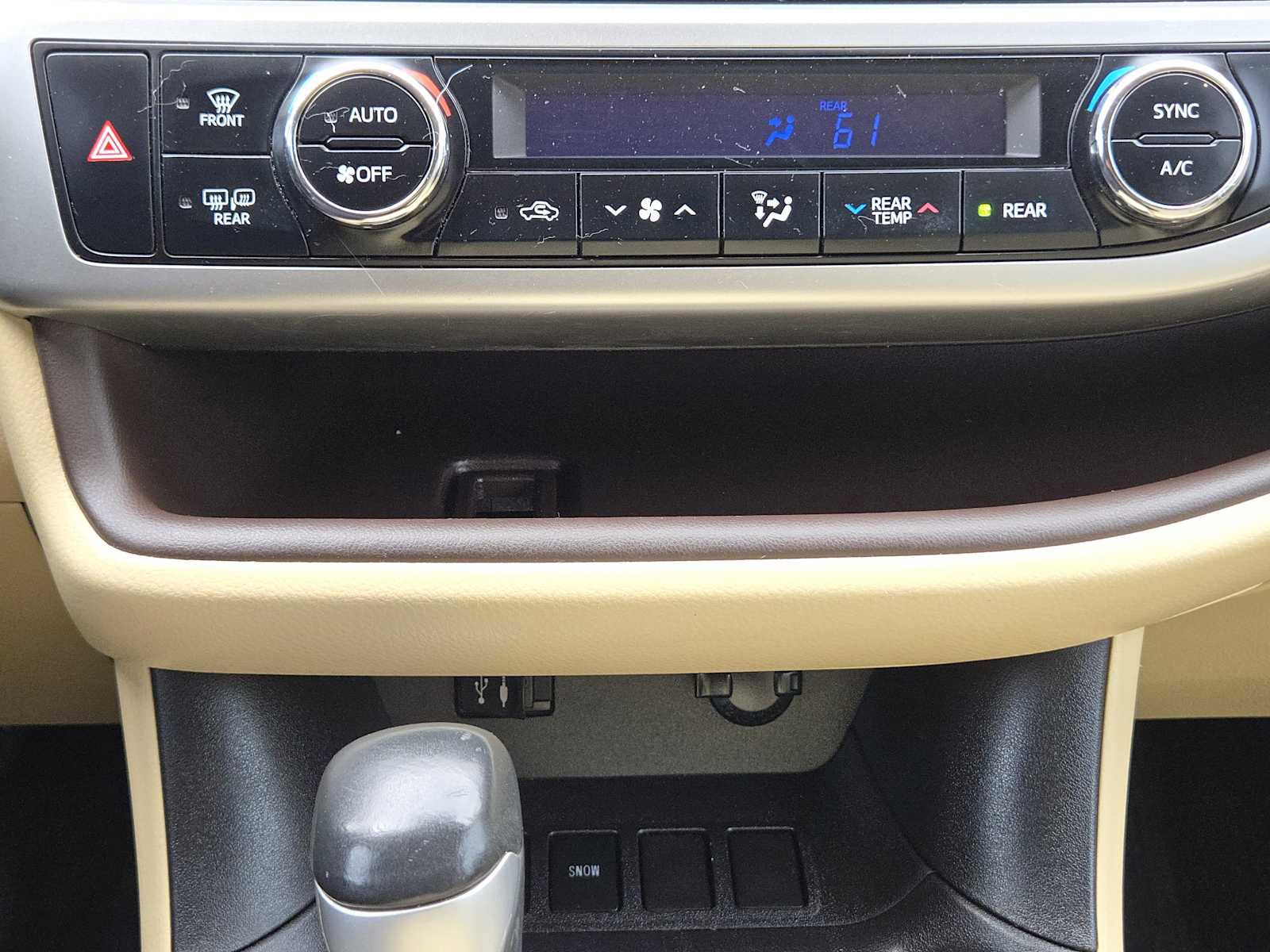 Used 2015 Toyota Highlander Limited FWD image 19