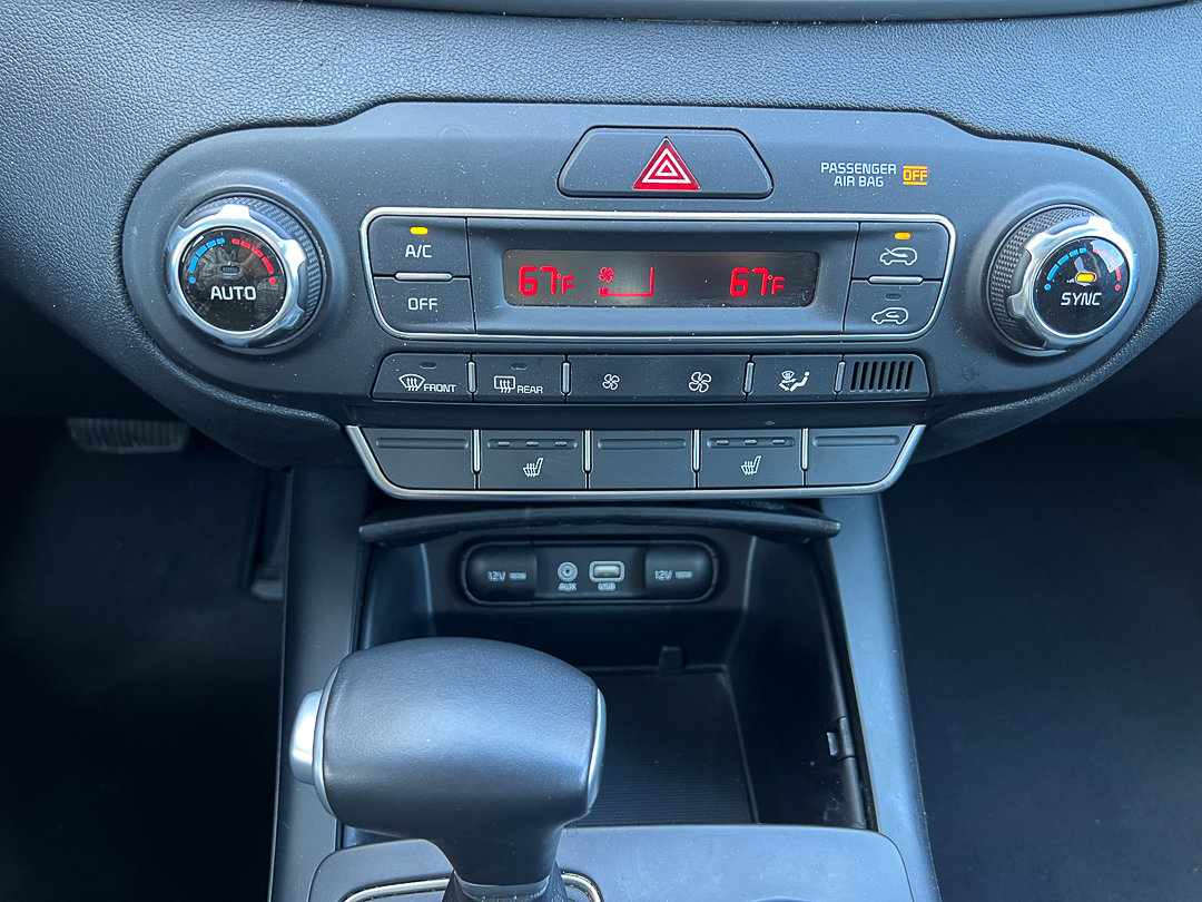 Used 2020 Kia Sorento LX w/ LX I4 Convenience Package image 23