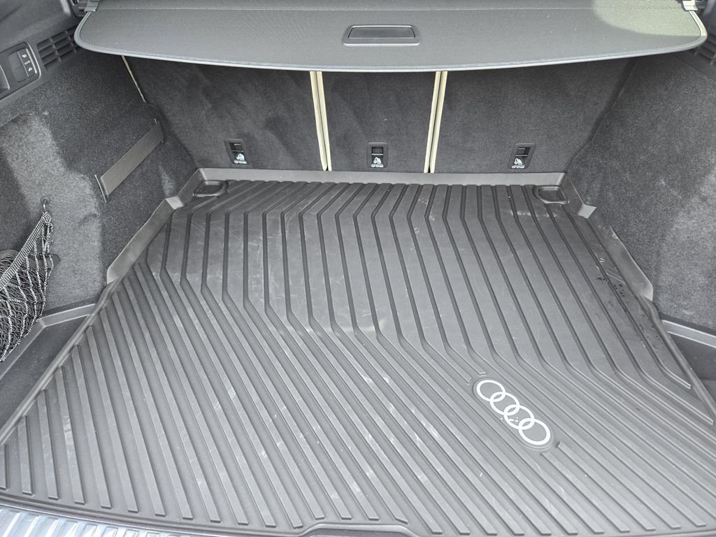 Certified 2025 Audi Q5 Prestige image 40