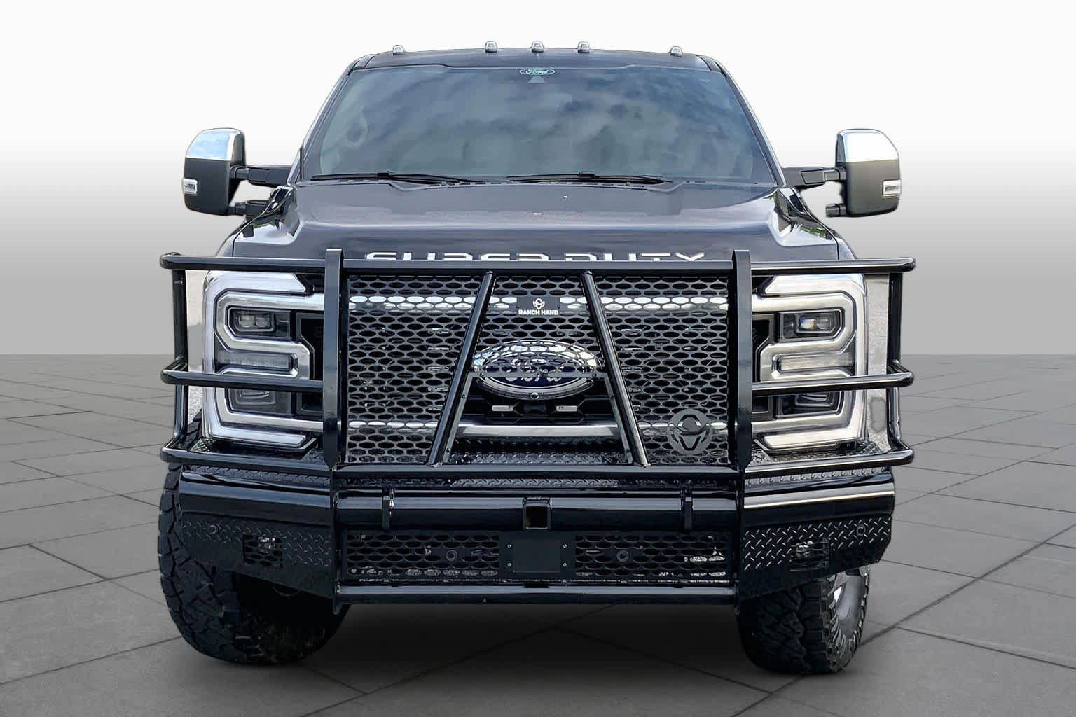 Used 2025 Ford F350 Platinum w/ Platinum Plus Package AWD/4WD image 4