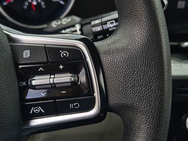 Used 2023 Kia Carnival LX image 26