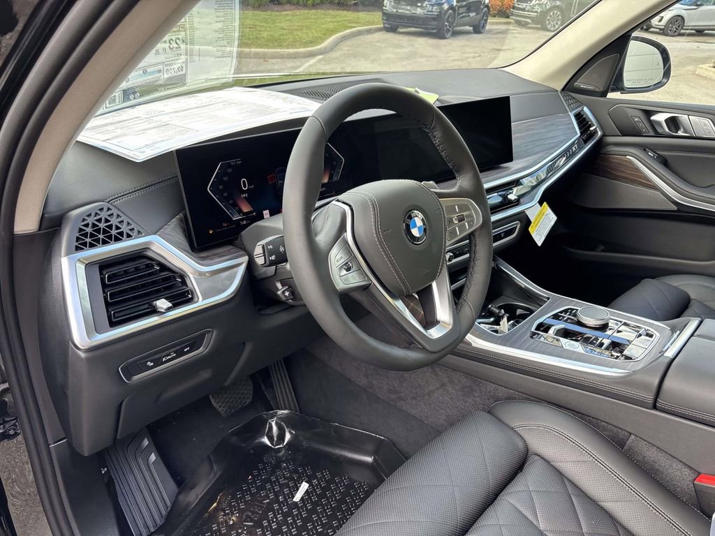 New 2026 BMW X7 xDrive40i w/ Premium Package image 9