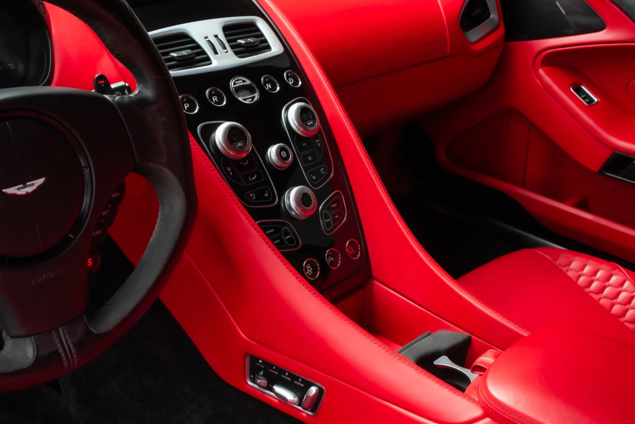 Used 2014 Aston Martin Vanquish Coupe RWD image 17