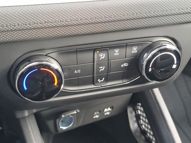 Used 2025 Chevrolet TrailBlazer LS w/ LS Convenience Package FWD image 10