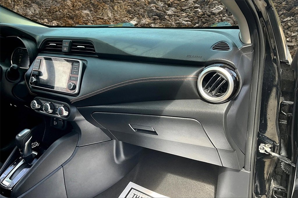 Used 2021 Nissan Versa SR image 16
