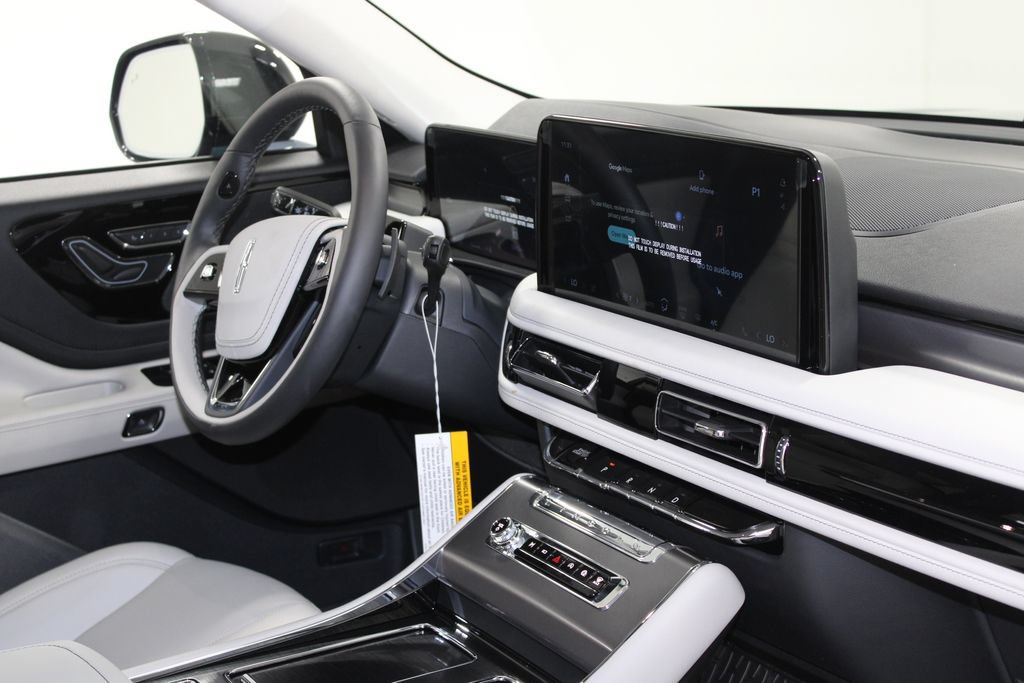 New 2026 Lincoln Aviator 2WD w/ Jet Appearance Package image 31