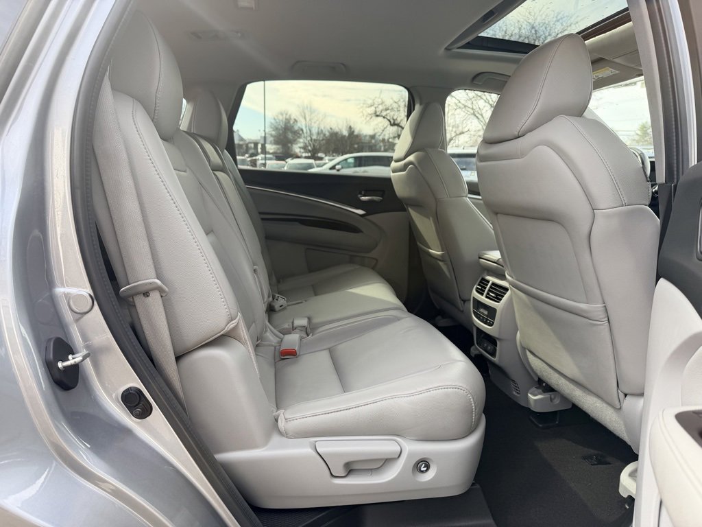 Used 2020 Acura MDX SH-AWD image 18