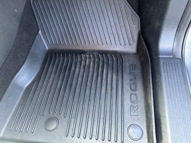 Used 2021 Nissan Rogue SV FWD image 46