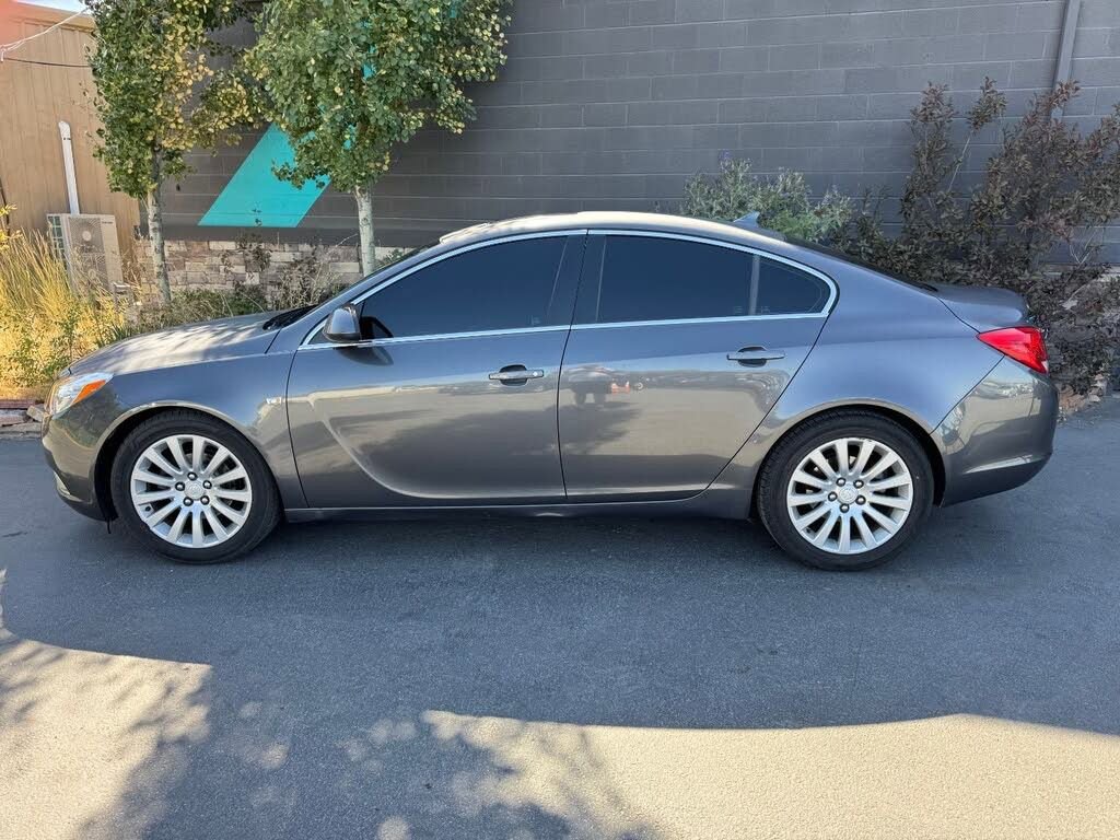 Used 2011 Buick Regal CXL w/ RL6 Preferred Equipment Group image 2