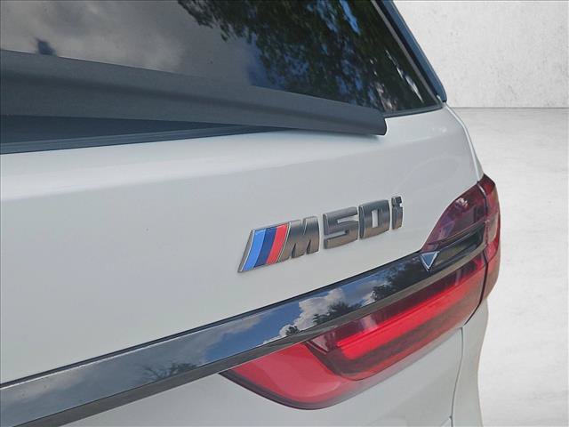 Used 2022 BMW X7 M50i AWD/4WD image 23