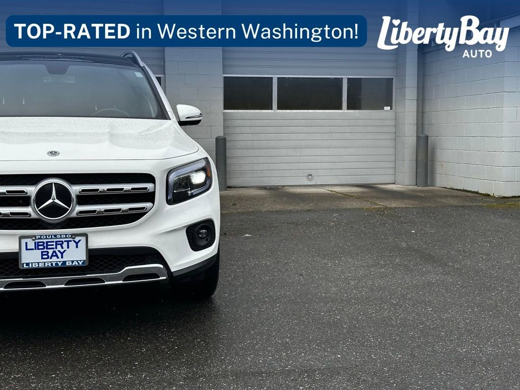 Used 2021 Mercedes-Benz GLB 250 4MATIC image 2