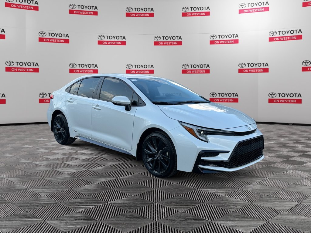 Certified 2026 Toyota Corolla SE AWD/4WD image 3
