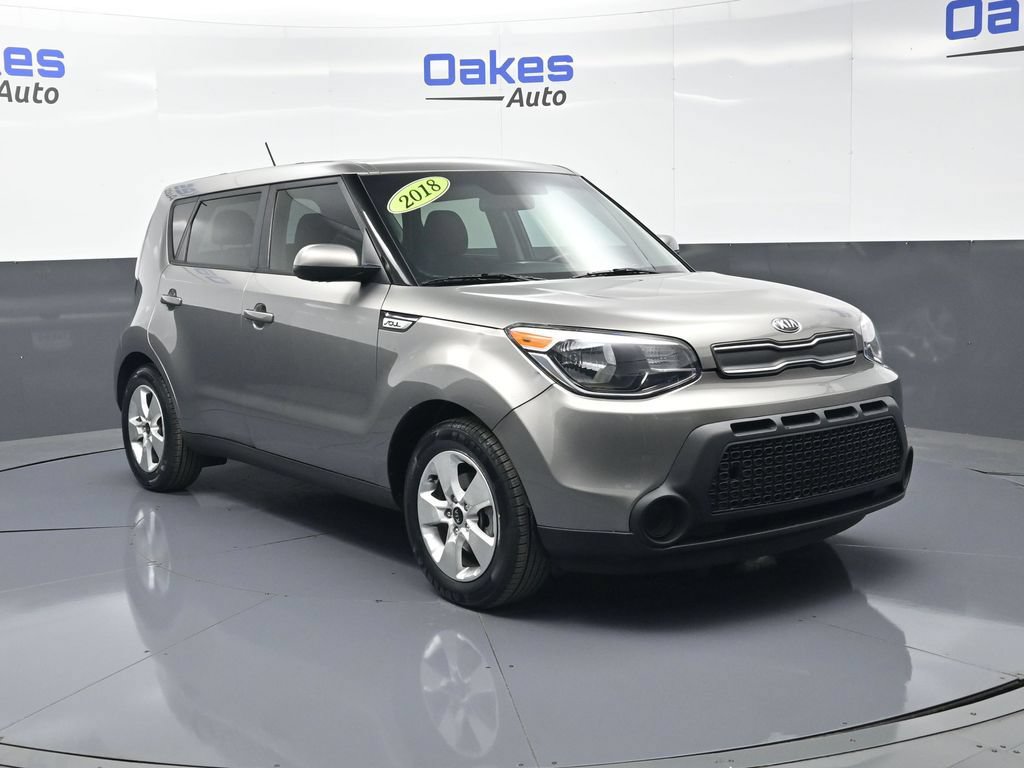 Used 2018 Kia Soul w/ Convenience Package FWD image 2