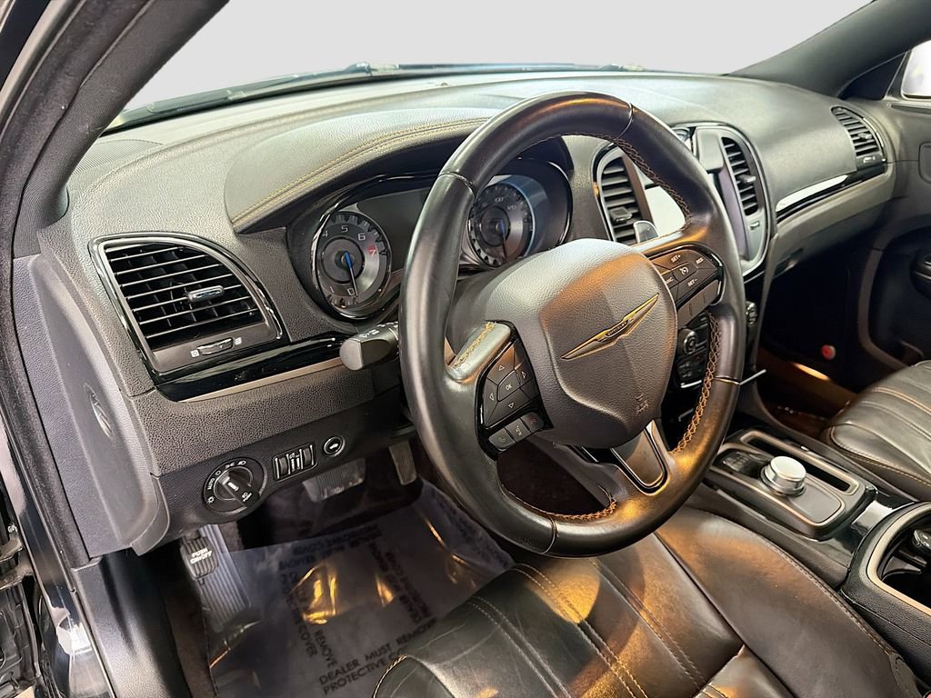 Used 2016 Chrysler 300 S image 9