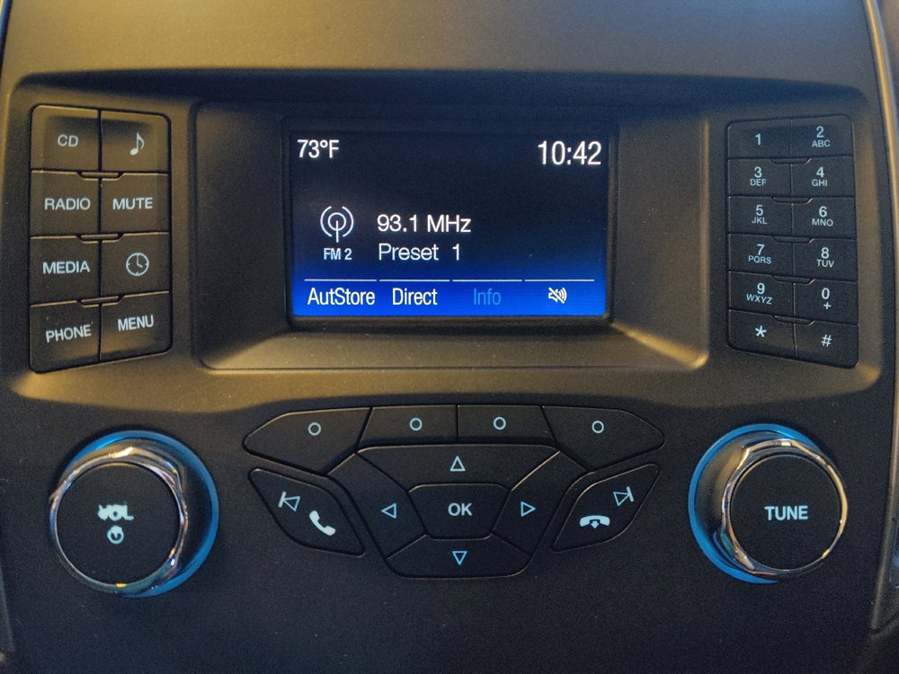 Used 2016 Ford Edge SE image 25