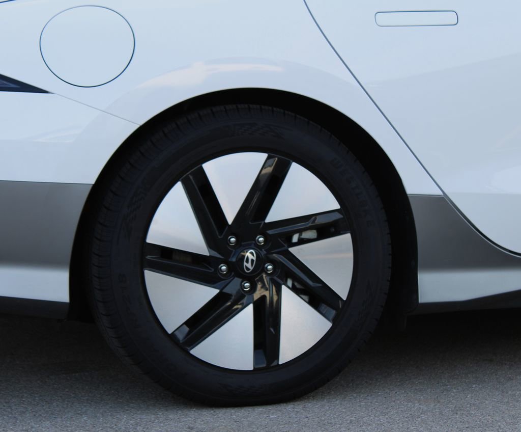 Used 2024 Hyundai Ioniq 6 SE image 23