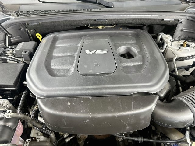 Used 2019 Jeep Grand Cherokee Overland AWD/4WD image 36