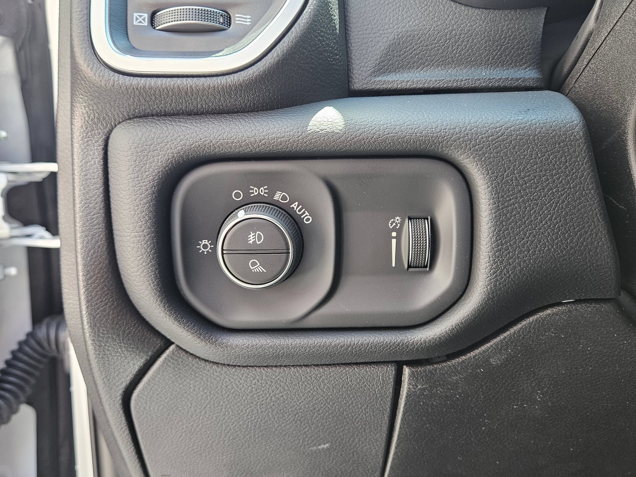 New 2026 RAM 2500 Big Horn AWD/4WD image 18
