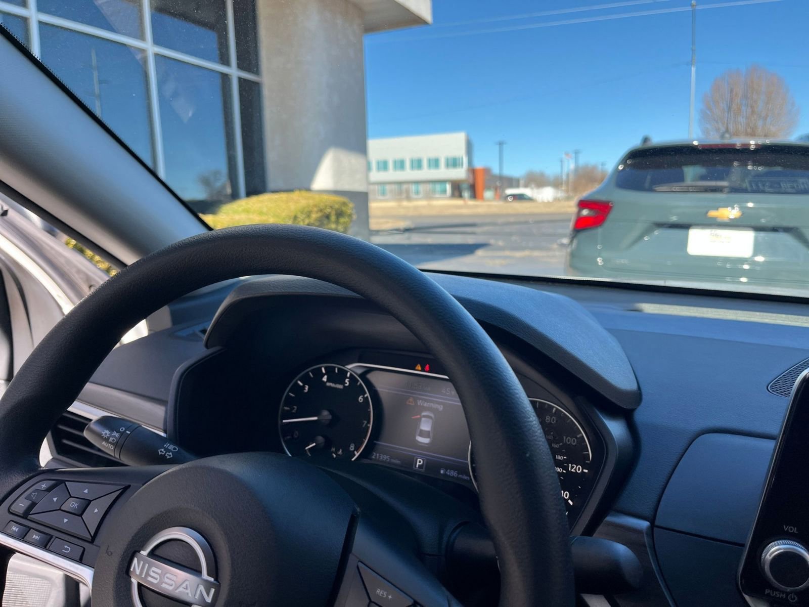 Used 2025 Nissan Altima 2.5 SV image 33