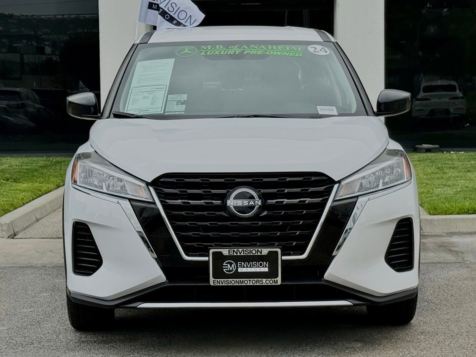 Used 2024 Nissan Kicks S FWD image 5