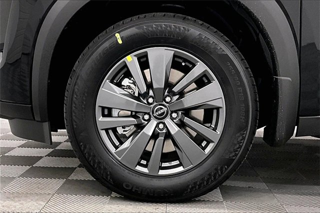 New 2025 Nissan Pathfinder S image 12