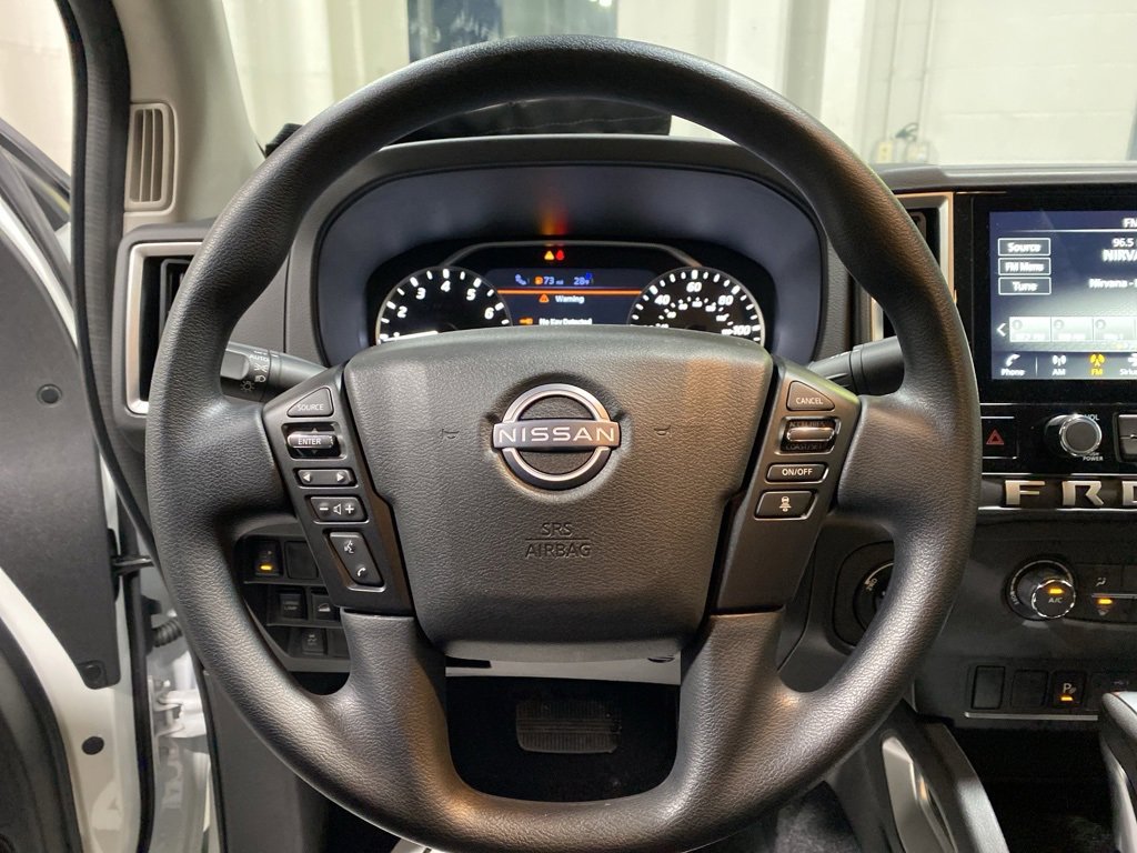 Used 2025 Nissan Frontier SV image 19