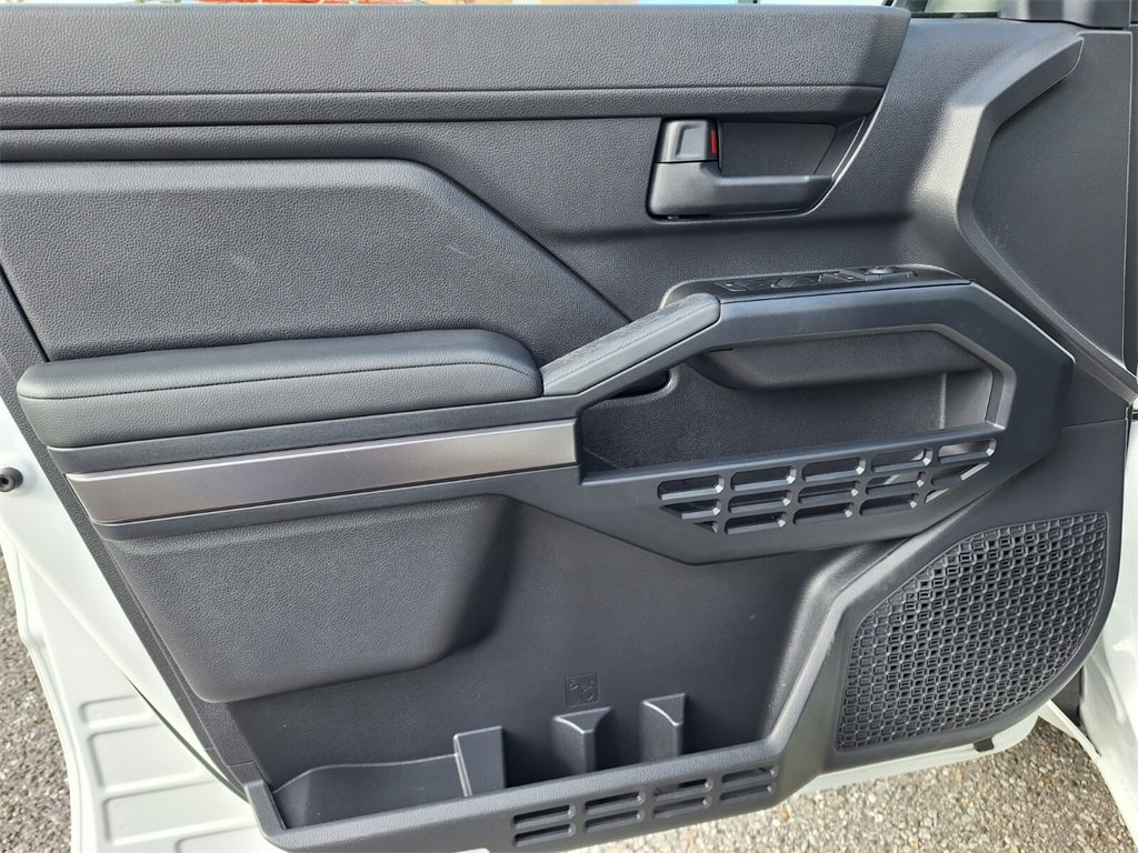 Used 2025 Toyota 4Runner SR5 image 31