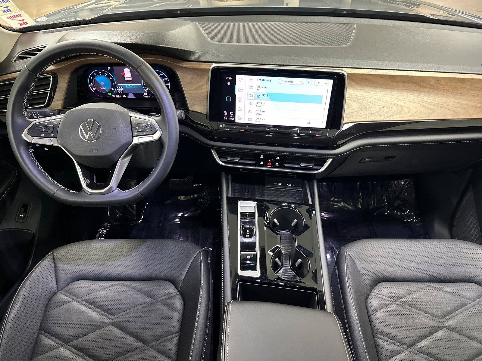 Used 2026 Volkswagen Atlas SE FWD image 12
