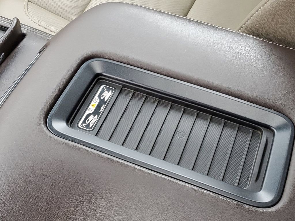 Used 2019 Chevrolet Suburban Premier image 24