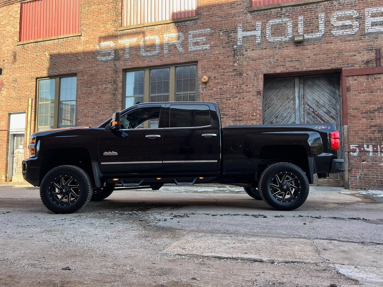 Used 2018 Chevrolet Silverado 2500 High Country w/ Duramax Plus Package image 43