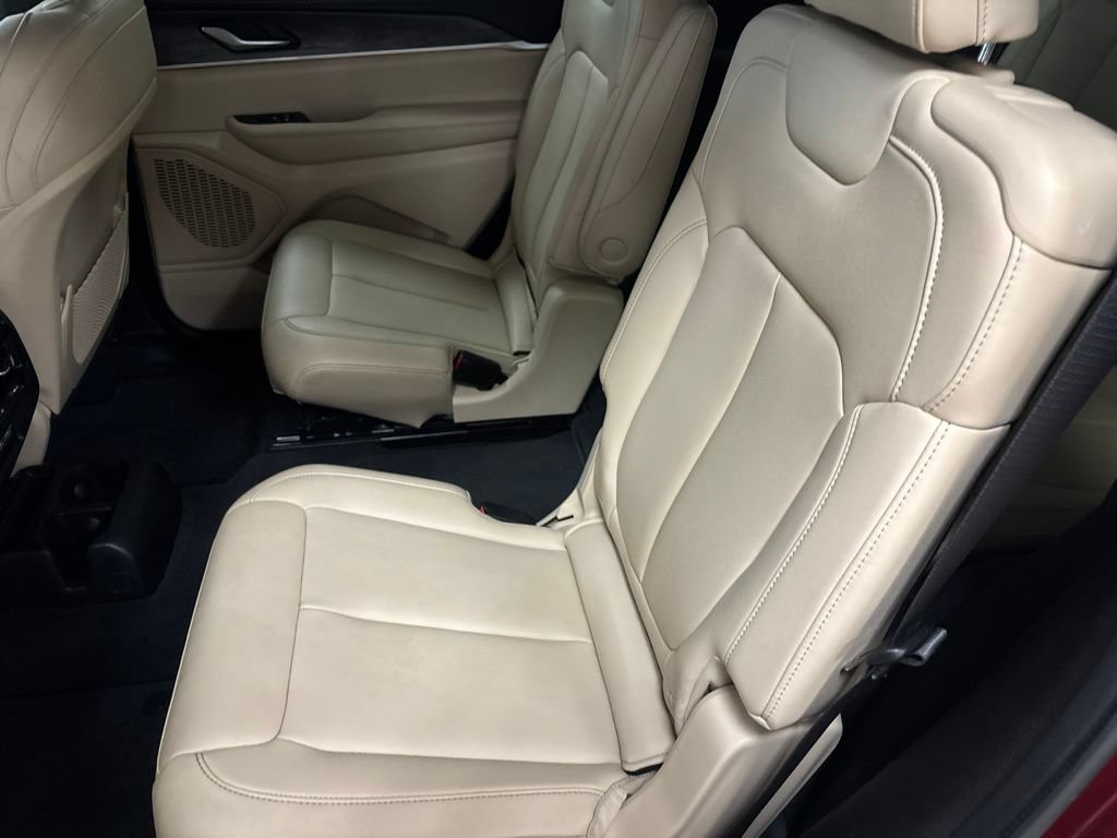 Used 2023 Jeep Grand Cherokee L Limited AWD/4WD image 29