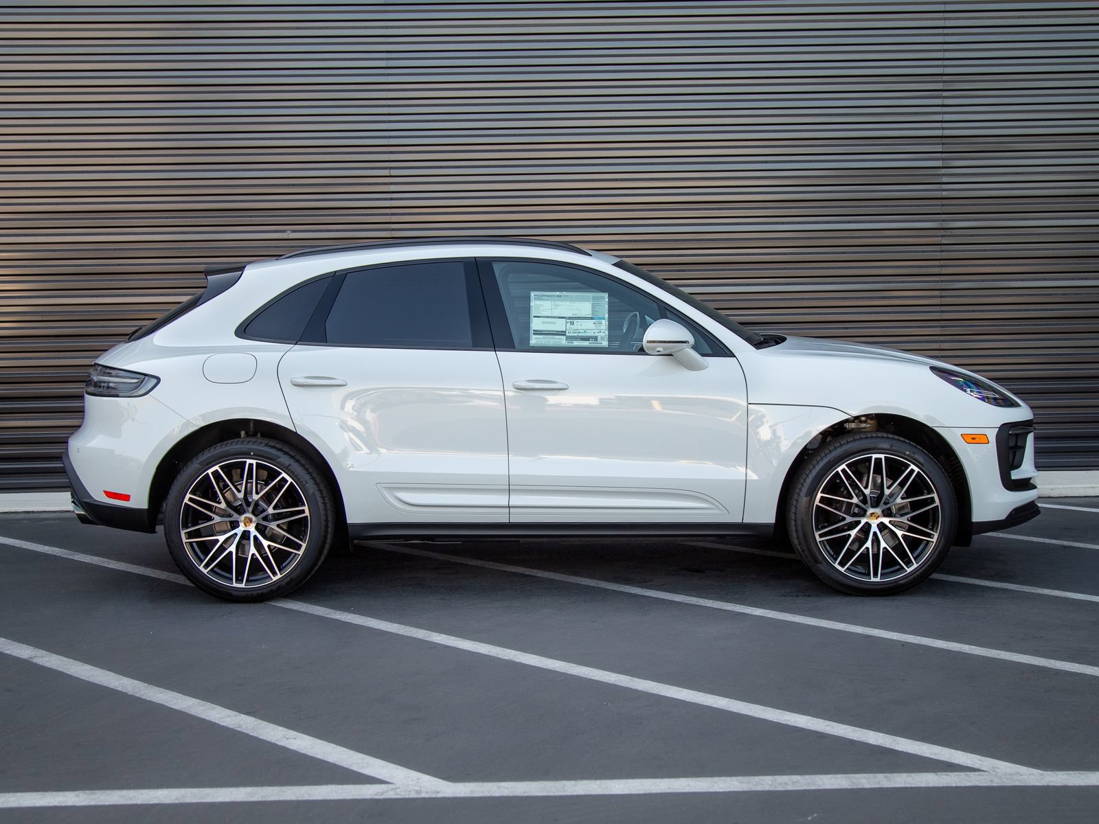 New 2026 Porsche Macan AWD/4WD image 7