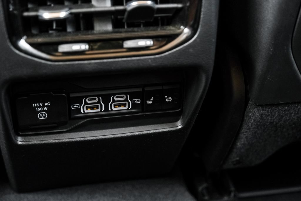Used 2023 Jeep Grand Cherokee Limited AWD/4WD image 49