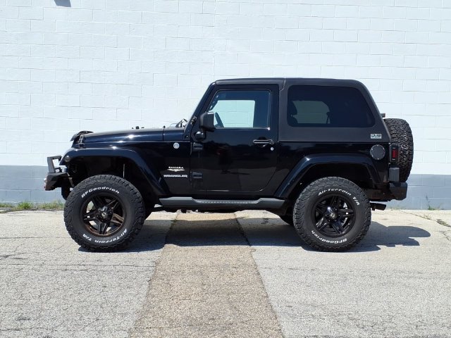 Used 2011 Jeep Wrangler Sahara AWD/4WD image 7