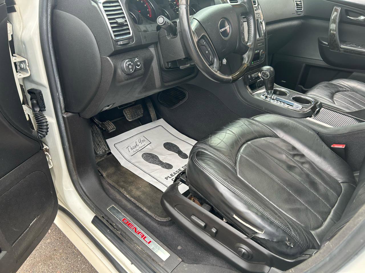 Used 2011 GMC Acadia Denali image 10