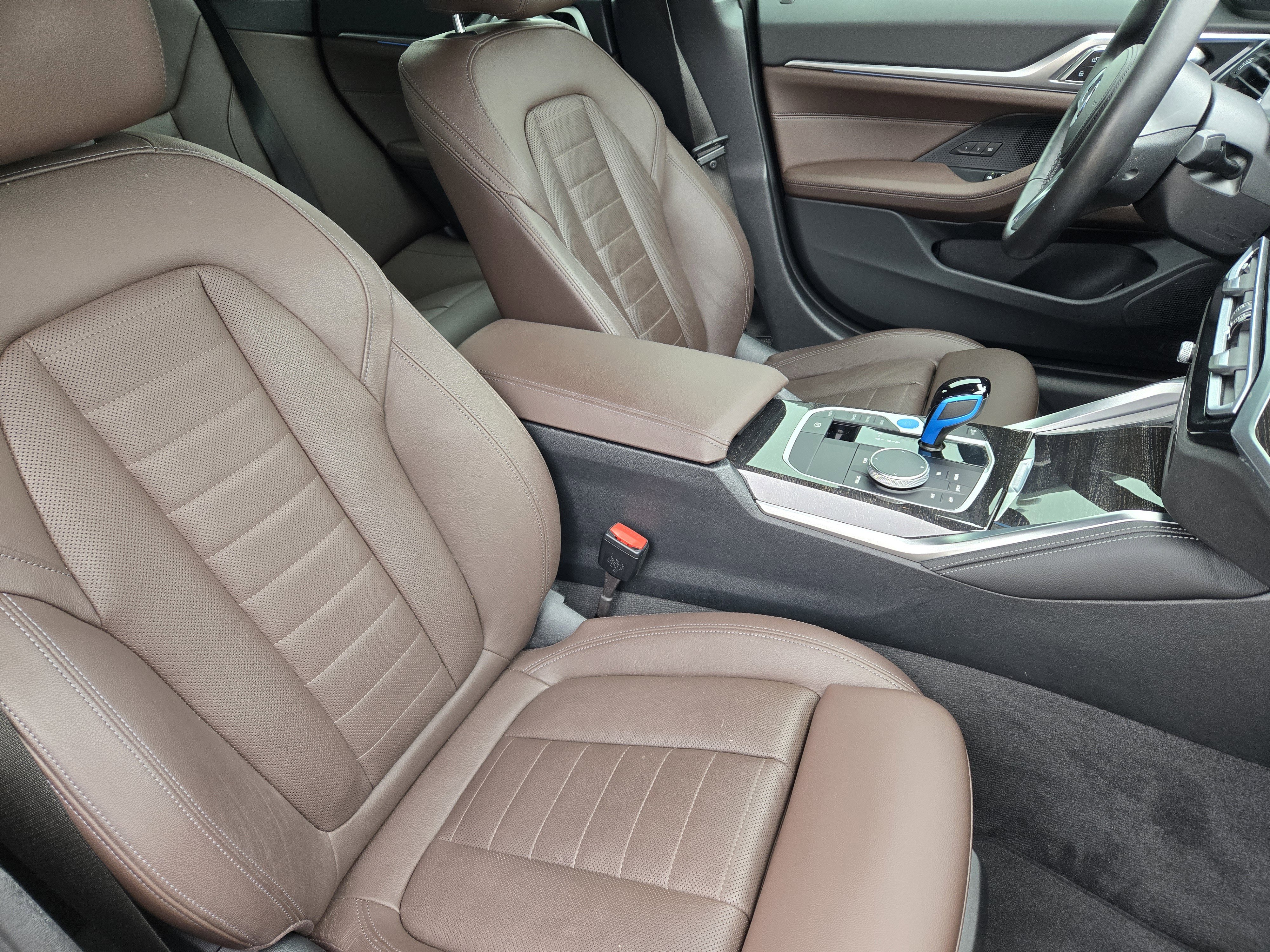 Used 2023 BMW i4 eDrive40 w/ M Sport Package image 19