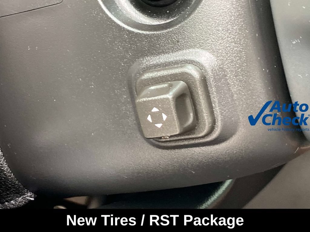 Used 2019 Chevrolet Tahoe Premier w/ RST 6.2L Performance Edition AWD/4WD image 32